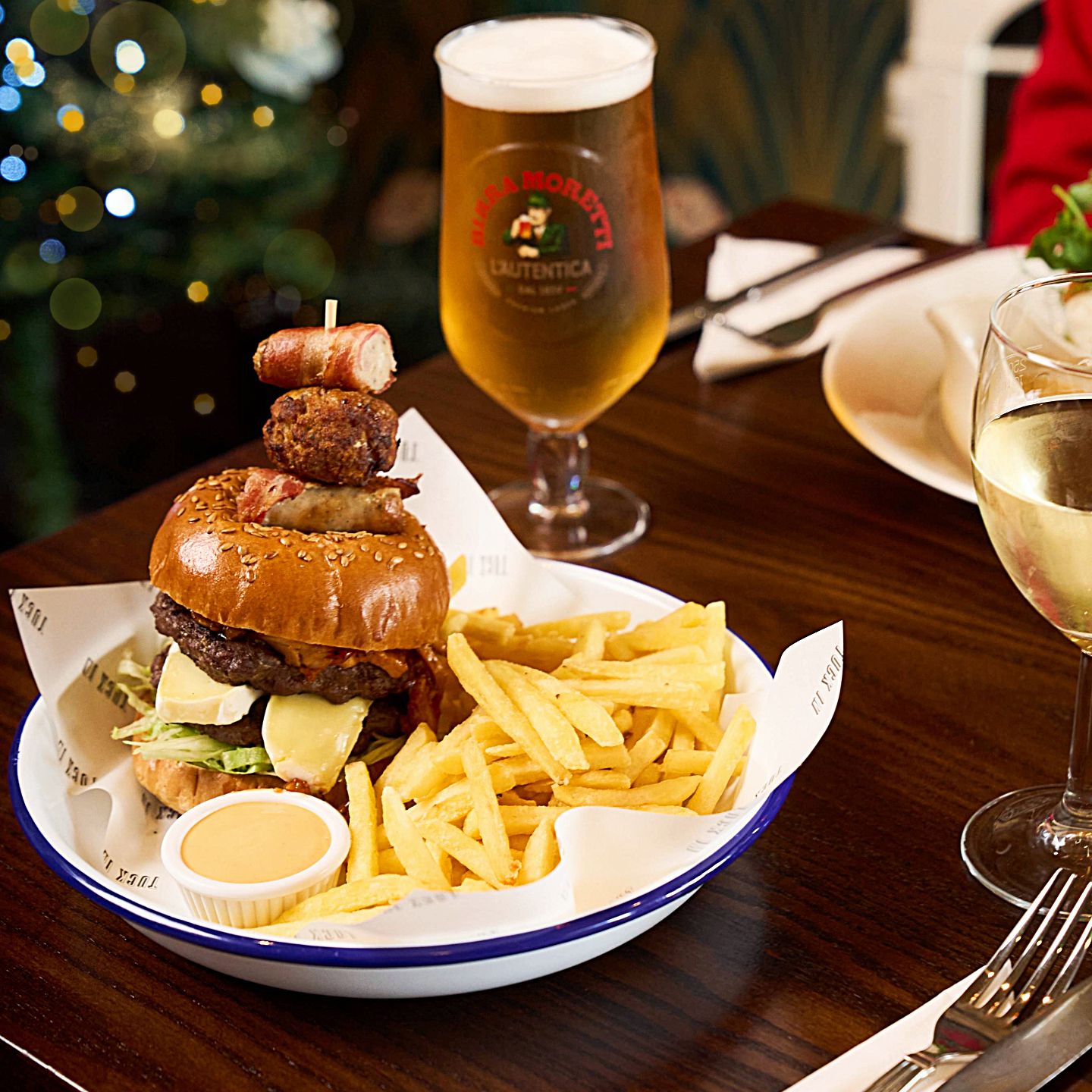 Festive Lunch & Dinner at The Bull & Lion in NR Ashby de la Zouch